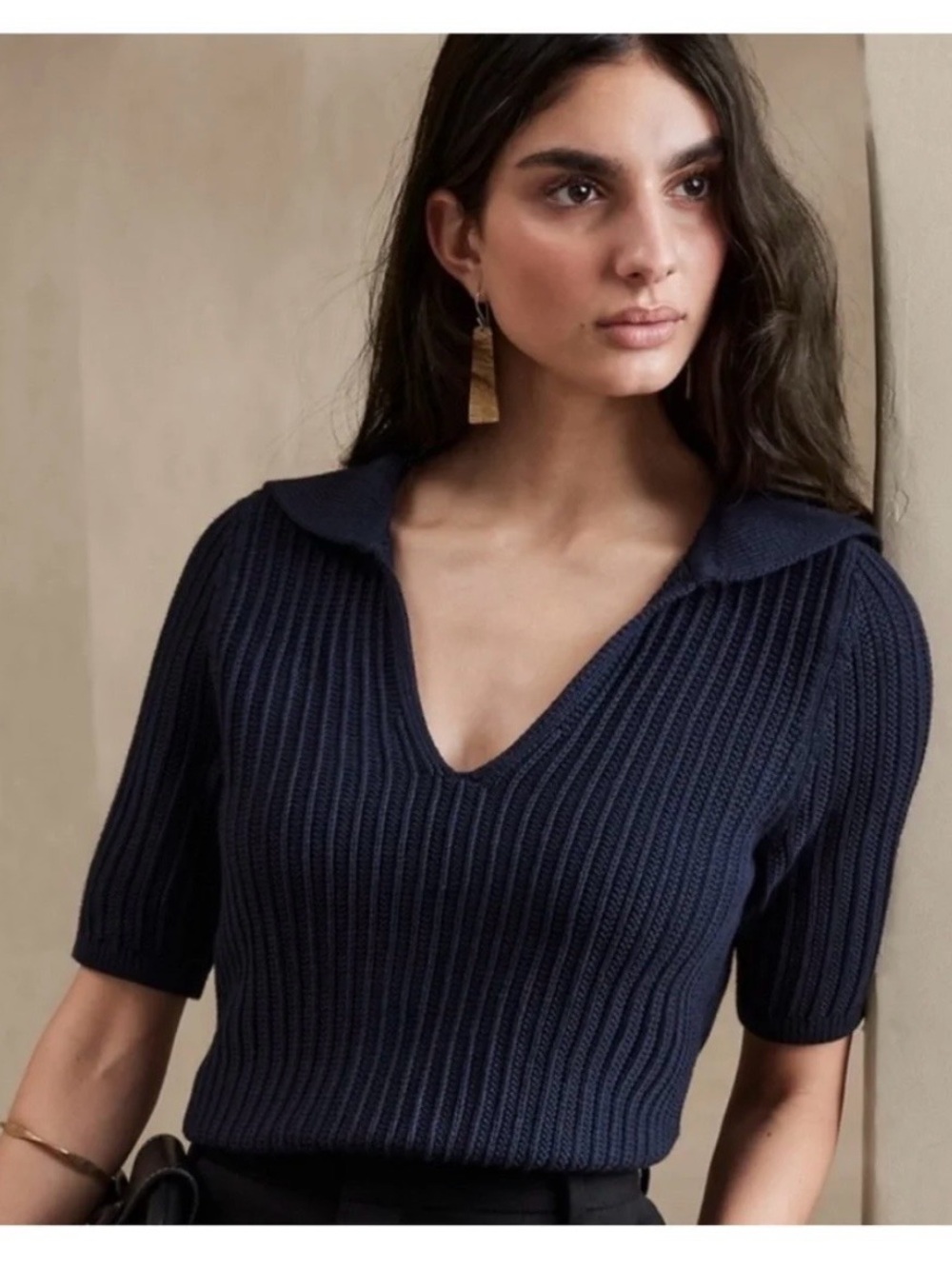 Banana Republic Navy Ribbed V-Neck Short-Sleeve Sweater with Collar